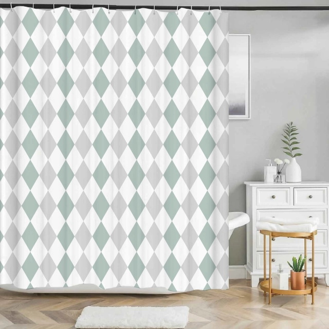 Badeforhæng med harlekin mønster i støvet grøn, grå og hvid